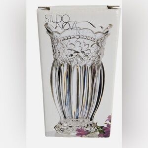 NEW in Box Studio Nova Floral Lace Bud flower floral Vase crystal 5” Gift 💕